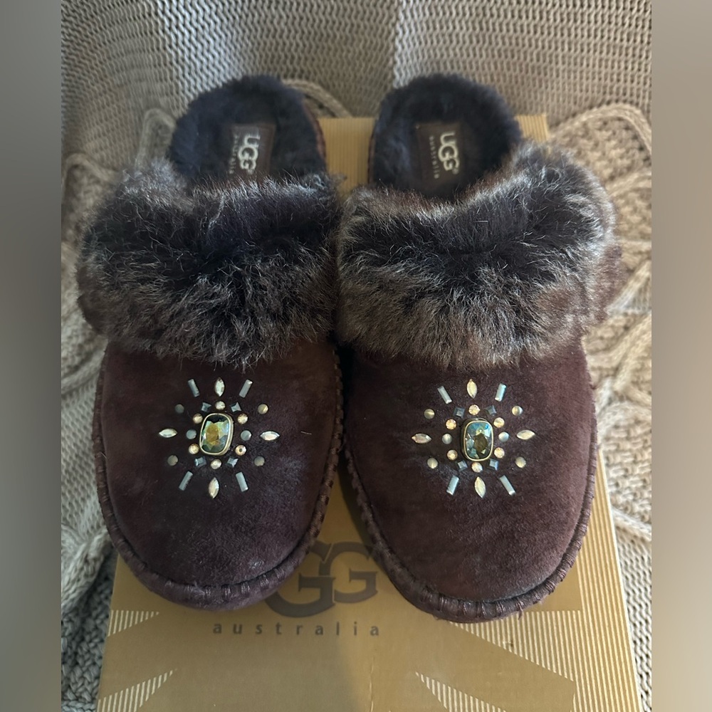 UGG Swarovski Crystal Clogs; very rare; gently used; beautiful